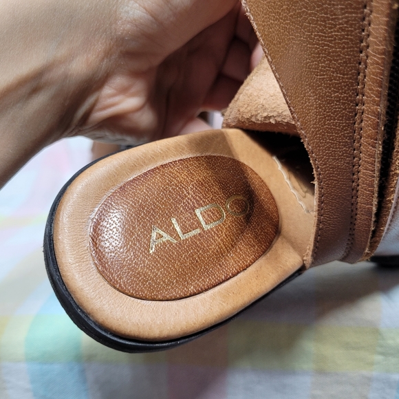 ALDO genuine leather gladiator open toe brown buckle up heeled sandals - Picture 6 of 8